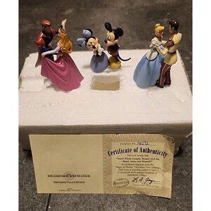 3 Magic of Disney Christmas Tree Collection Figures Hawthorne Village Couple NIB